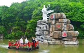 漢江源景區(qū)《我和我的祖國》快閃，祝祖國繁榮昌盛?？s略圖