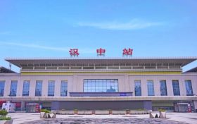 平均8分鐘一趟！ 西安至漢中之間高鐵實(shí)現(xiàn)“公交化”開(kāi)行縮略圖