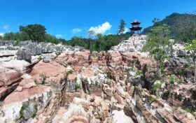 被譽(yù)為“秦巴深山秘境”的寧強(qiáng)縣草川子旅游景區(qū)，即將正式啟動(dòng)試運(yùn)營(yíng)縮略圖
