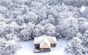 春有繁花夏有涼，秋染山林冬有霜 —— 草川子景區(qū)縮略圖